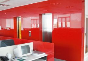 Kính màu trang trí